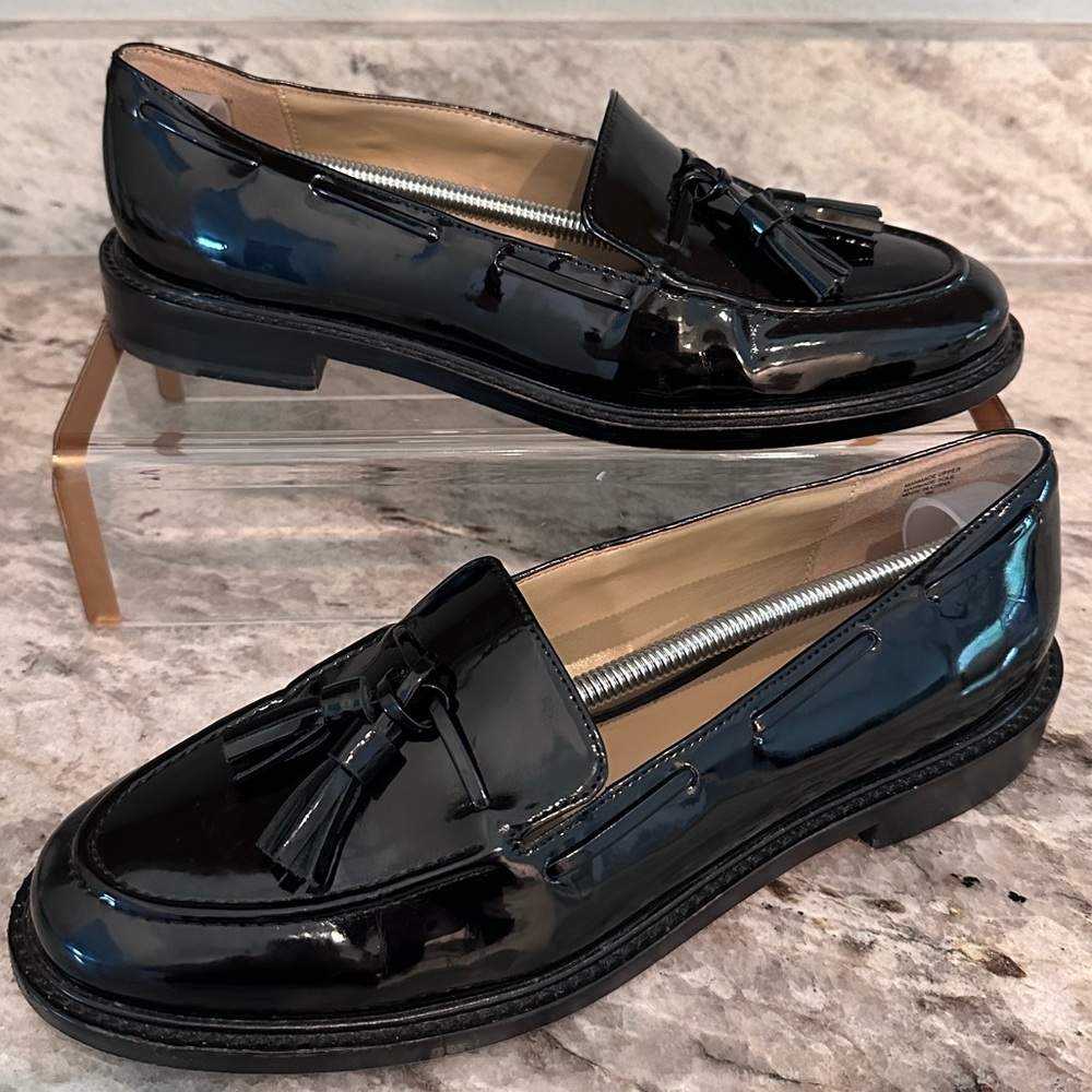 Ann Taylor Patent Tassel Loafers Sz 9